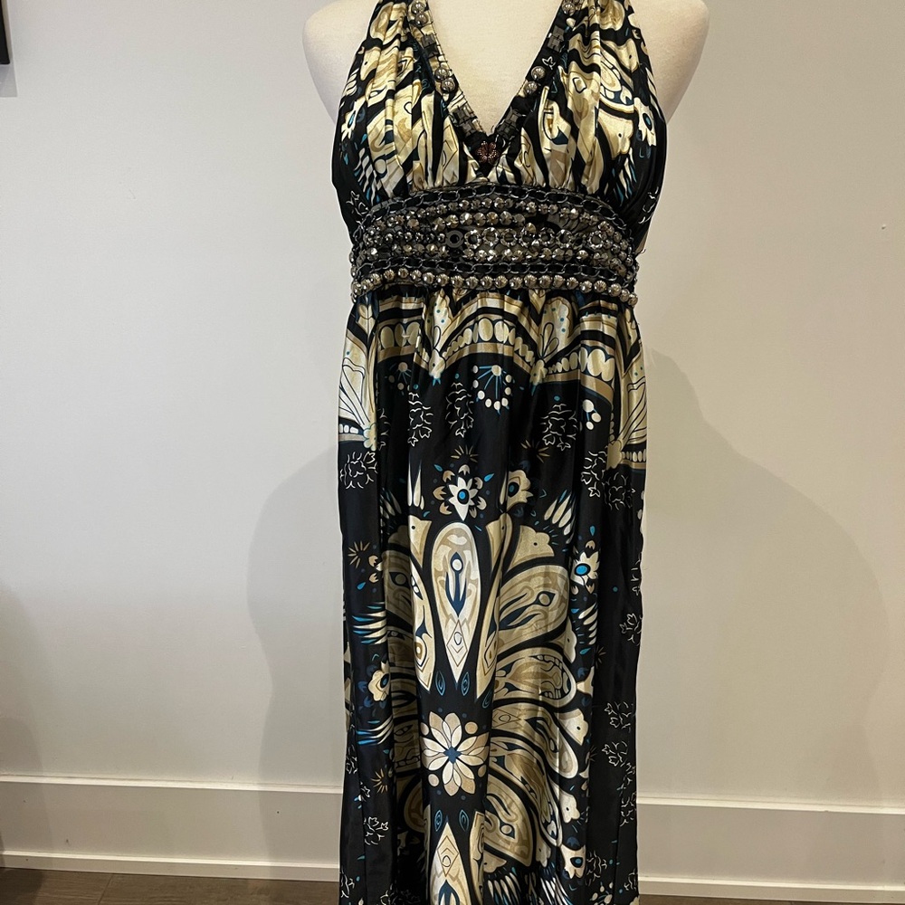 Elegant Black and Gold Maxi Dress